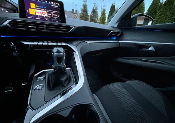 Peugeot 3008 cena 75600 przebieg: 120600, rok produkcji 2018 z Jawor małe 137